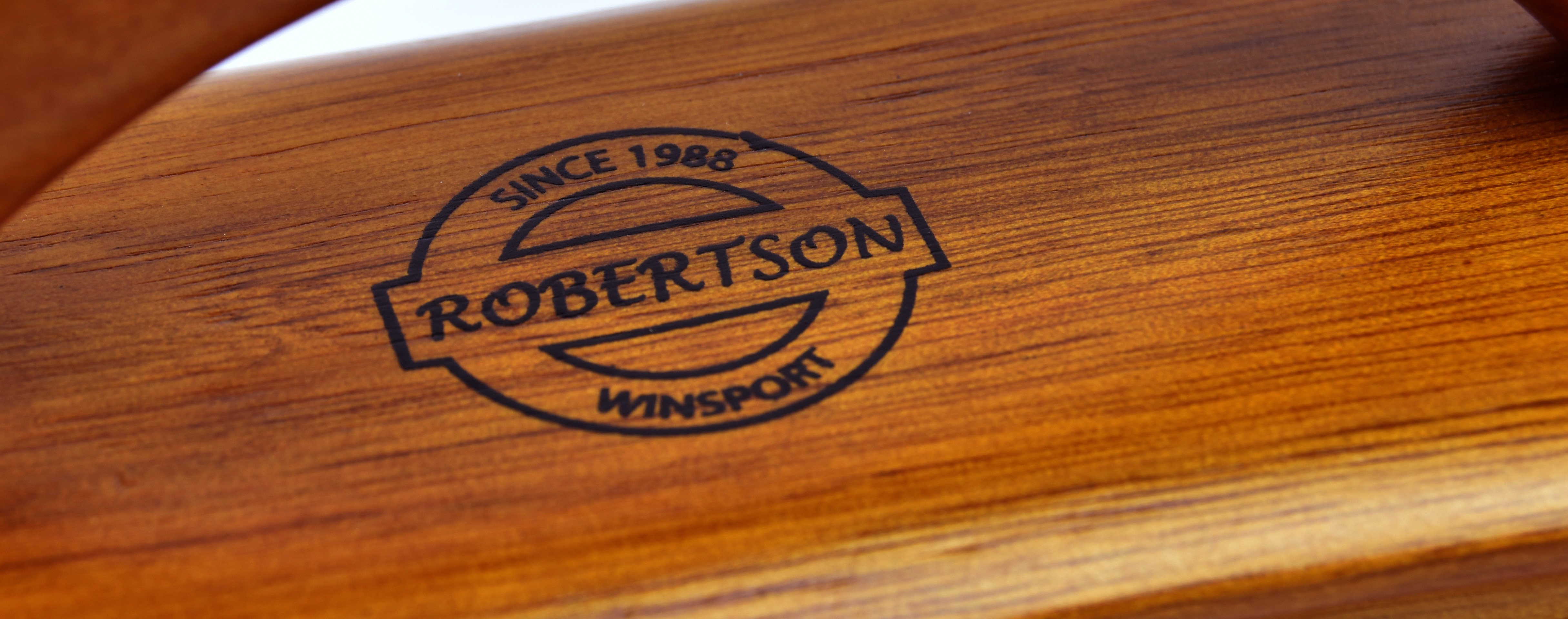Robertson Oak Ultimate billiard brush with oak handle
